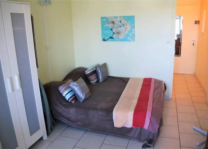 340, Héliopolis Ab Au Village Naturiste *